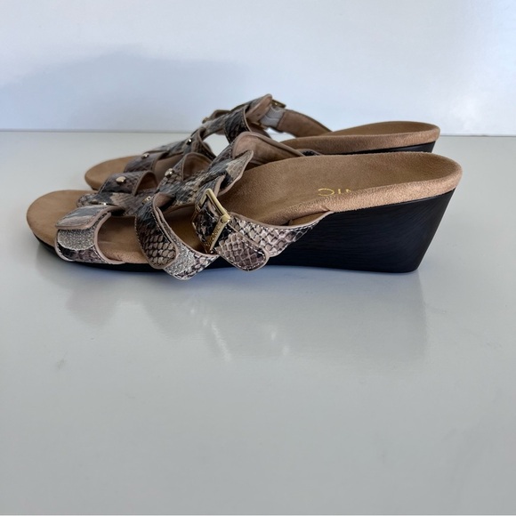Vionic Women’s Radia Snake Print Sandals - Picture 6 of 10